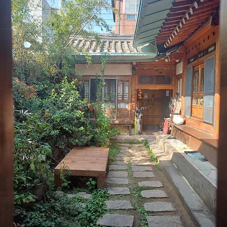 Gongsimga Hanok Guesthouse Сеул Екстериор снимка