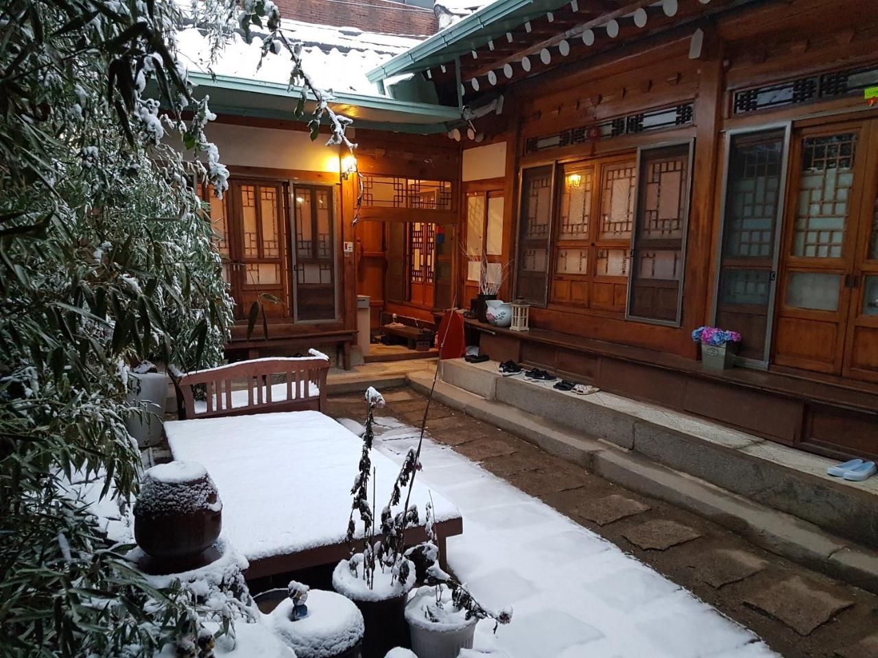 Gongsimga Hanok Guesthouse Сеул Екстериор снимка