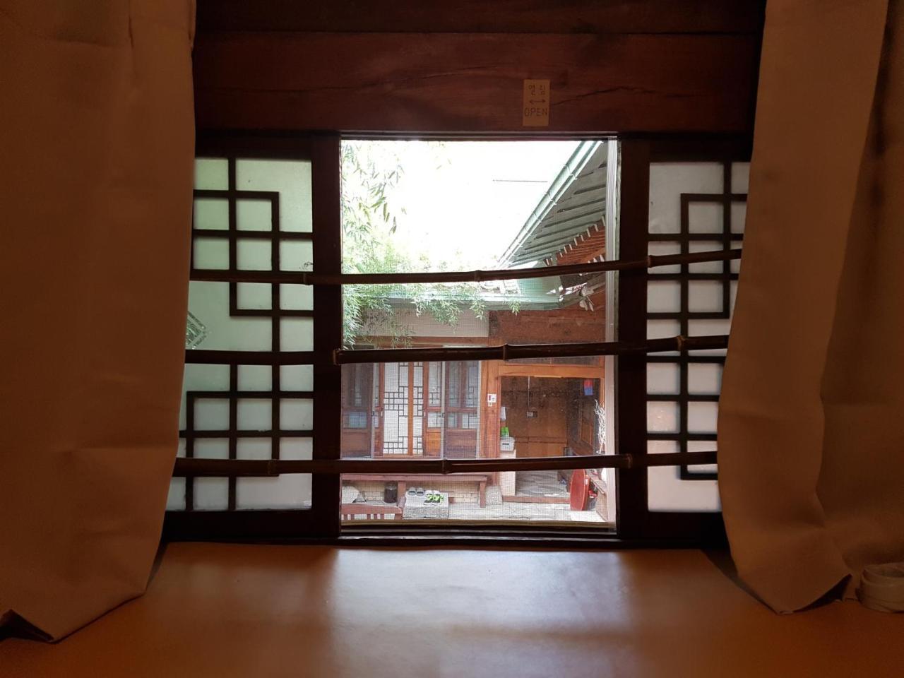 Gongsimga Hanok Guesthouse Сеул Екстериор снимка